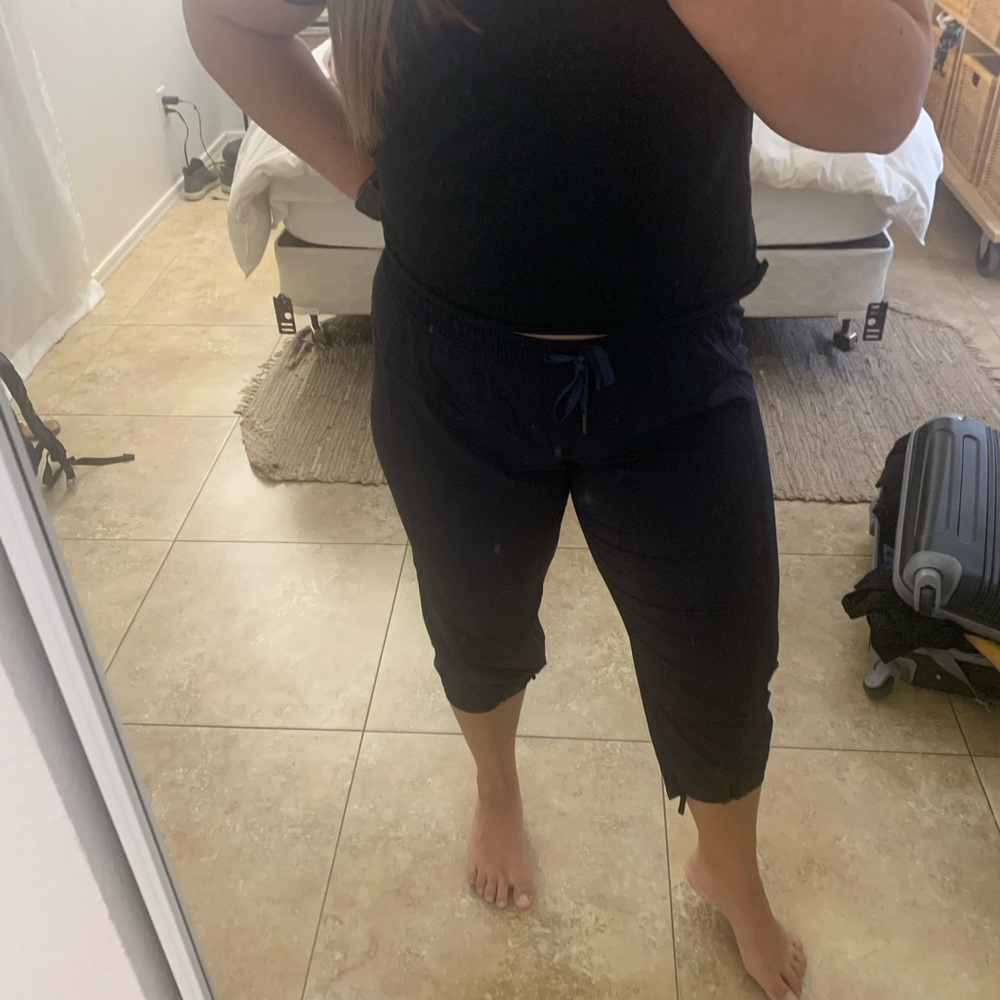 Lululemon Crop pants navy blue